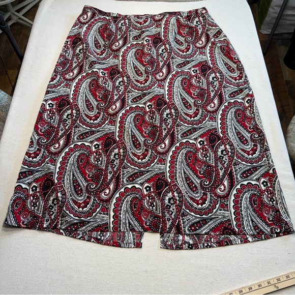 Kathie Lee Womans Paisley Skirt - Size 26W - Red Black White - Picture 1 of 12